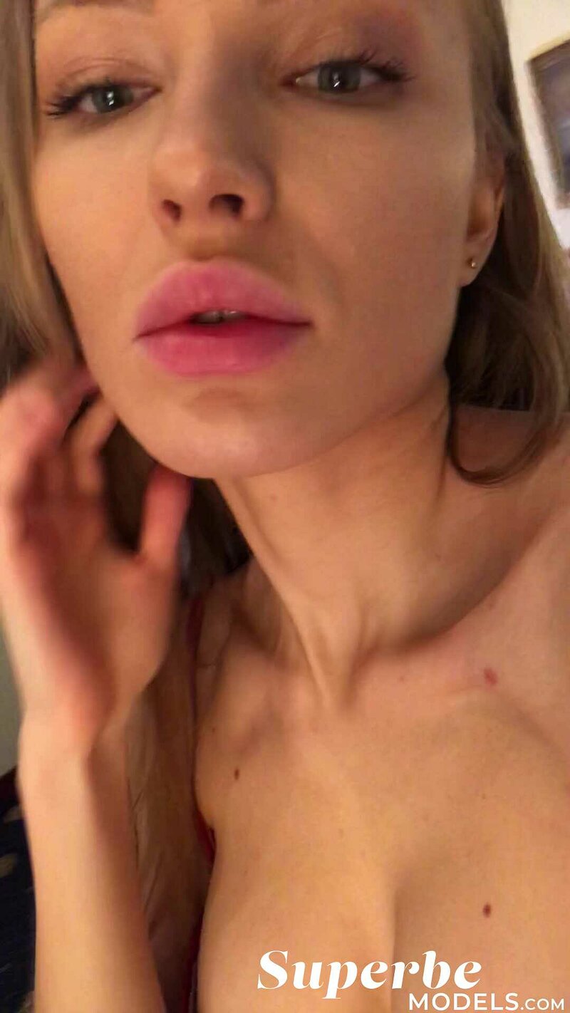 Анжела, 28